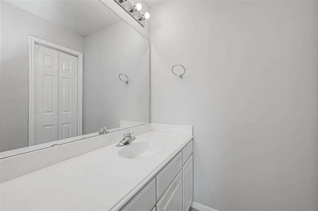 2710 Grants Lake Boulevard #L8, Sugar Land, Texas image 15