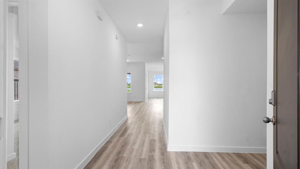 411 Amy Street, Angleton, Texas image 2