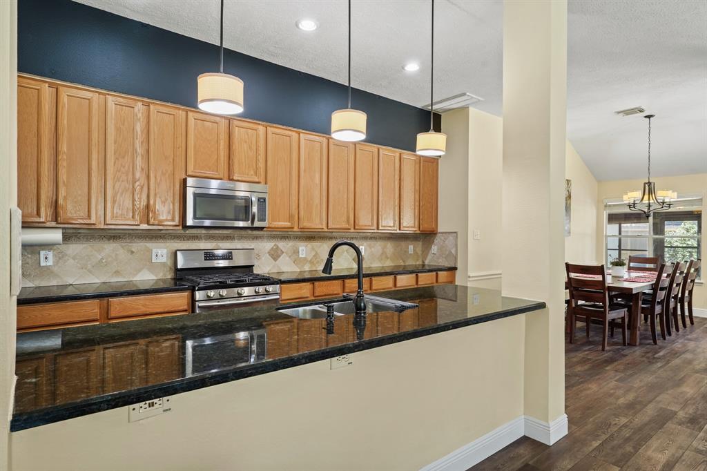 5102 Cherrywood Court, League City, Texas image 7