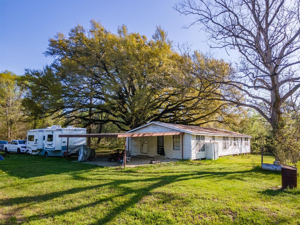 588 Linvell Grimes Road, Diboll, Texas image 11