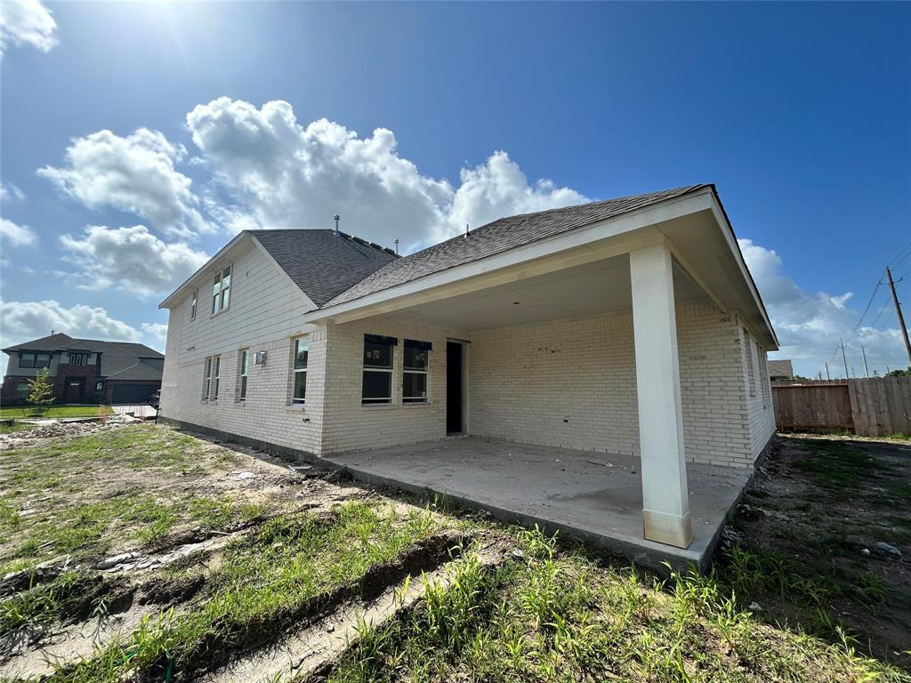902 Hooks Trail