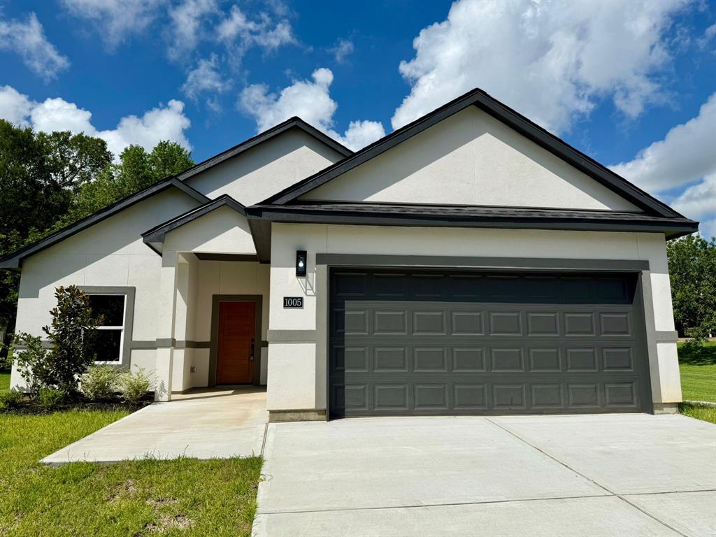 1005 Lake View Drive