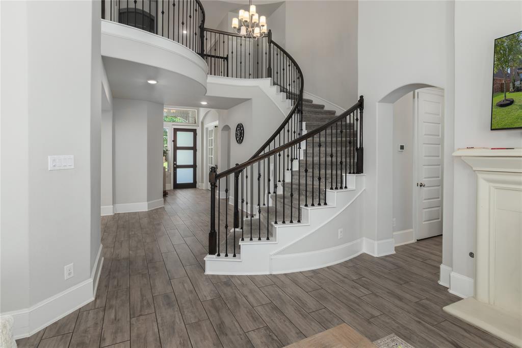 2736 Ahnya Lane, League City, Texas image 3