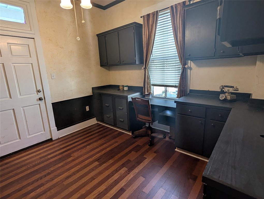 3127 Avenue Q, Galveston, Texas image 16