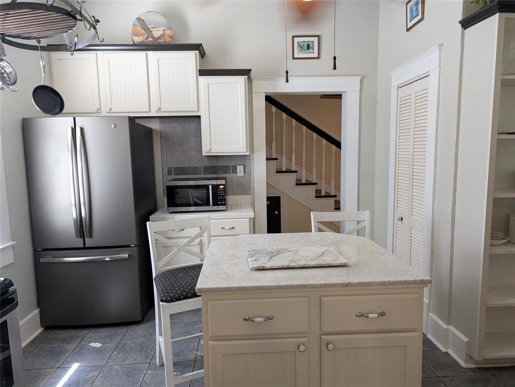 3127 Avenue Q, Galveston, Texas image 38