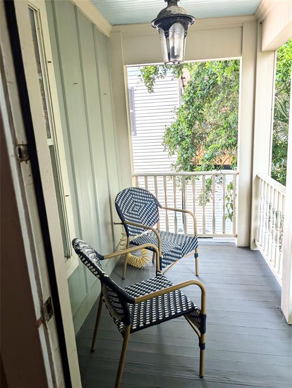 3127 Avenue Q, Galveston, Texas image 4