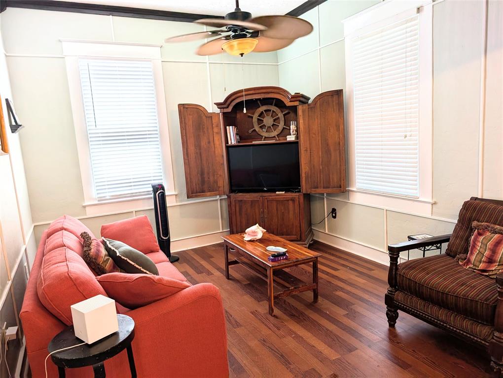 3127 Avenue Q, Galveston, Texas image 30