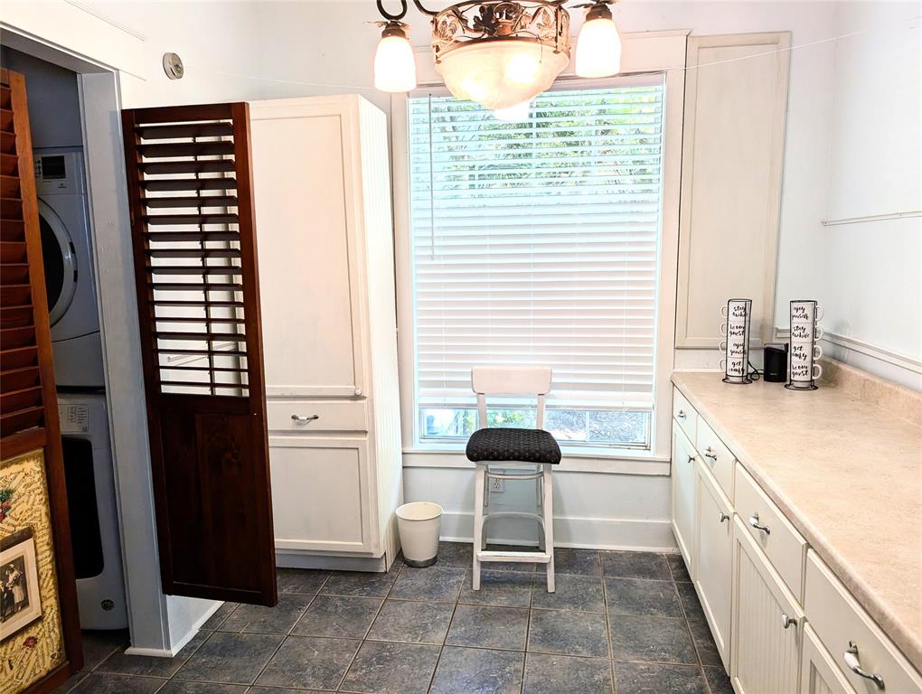 3127 Avenue Q, Galveston, Texas image 36