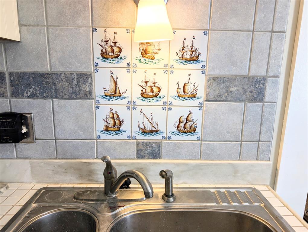 3127 Avenue Q, Galveston, Texas image 40