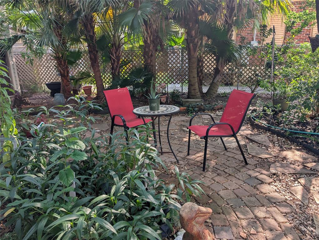 3127 Avenue Q, Galveston, Texas image 27