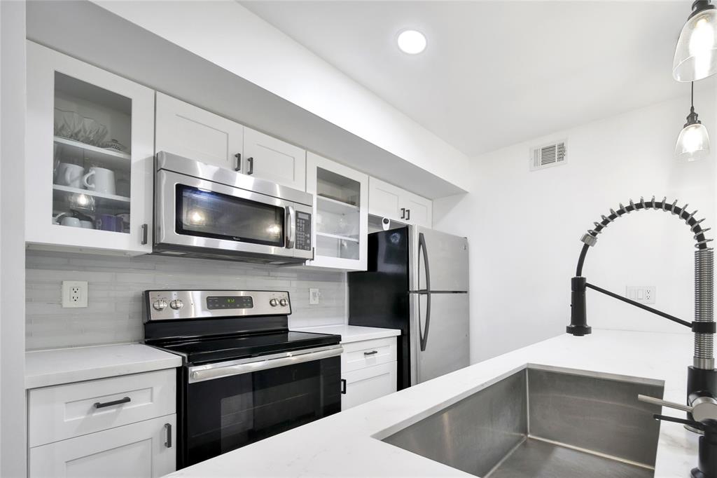 2800 Jeanetta Street #2006, Houston, Texas image 2