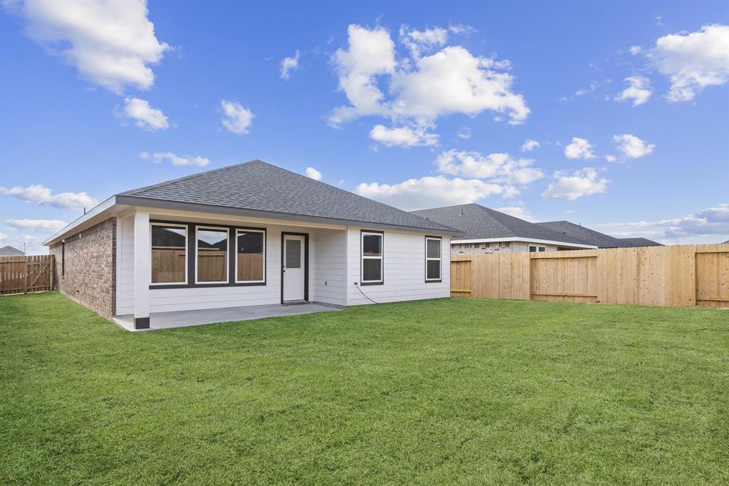 303 Emma Street, Angleton, Texas image 17