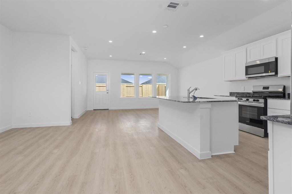 303 Emma Street