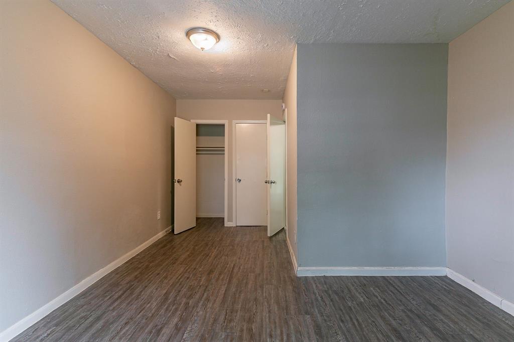 5226 Maywood Drive, Houston, Texas image 9