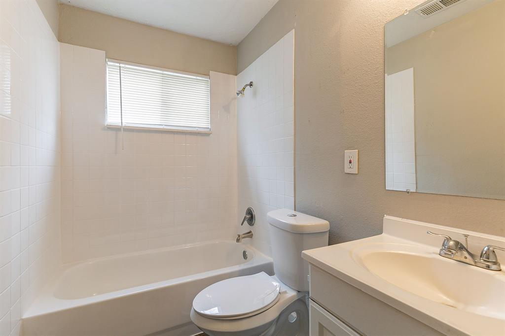 5226 Maywood Drive, Houston, Texas image 15