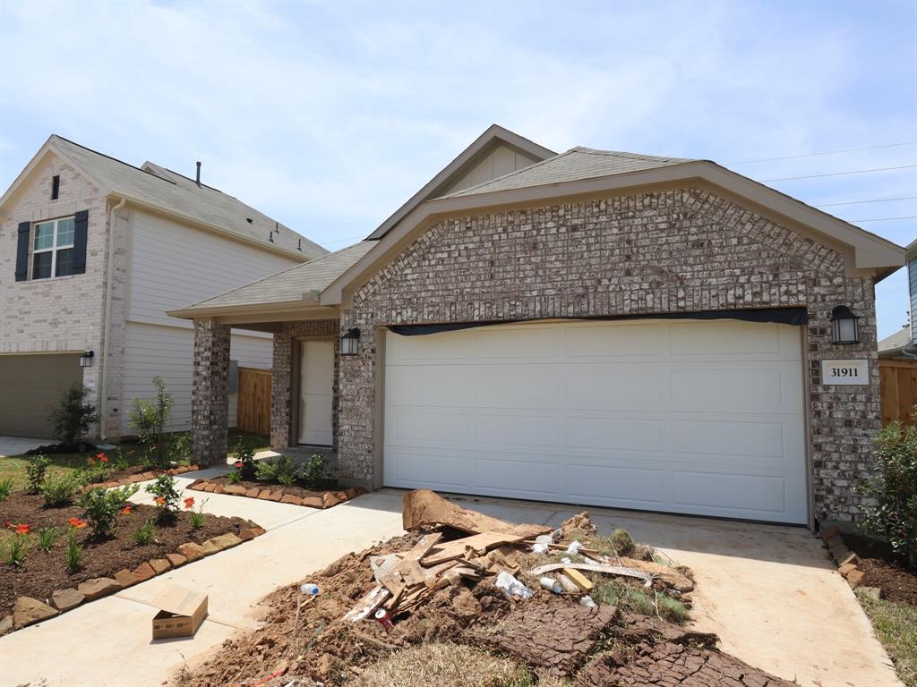 31911 Splendor Drive, Fulshear, Texas image 9