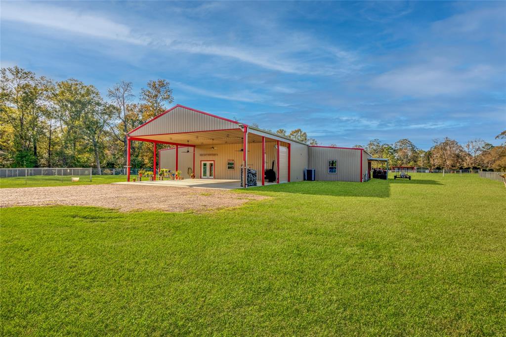 1275 County Road 2092, Hardin, Texas image 3