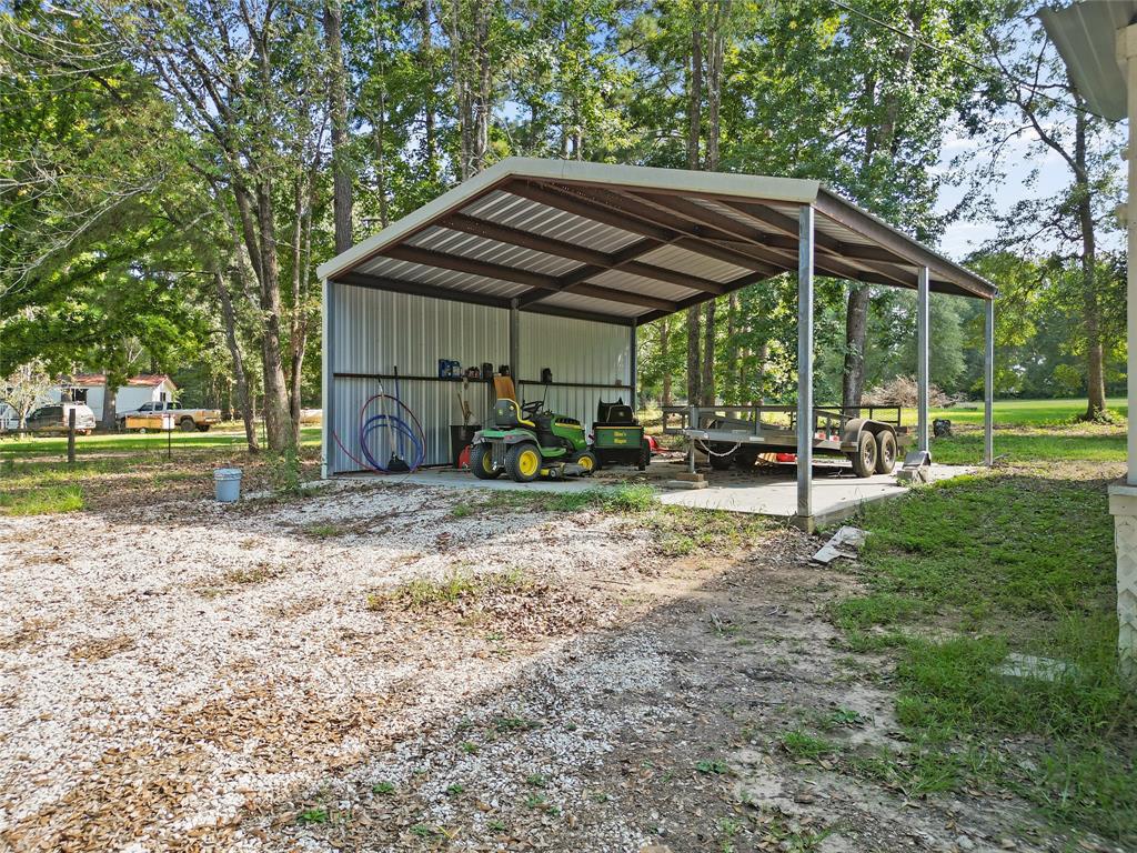 490 Robert E Lee Lane, Livingston, Texas image 4