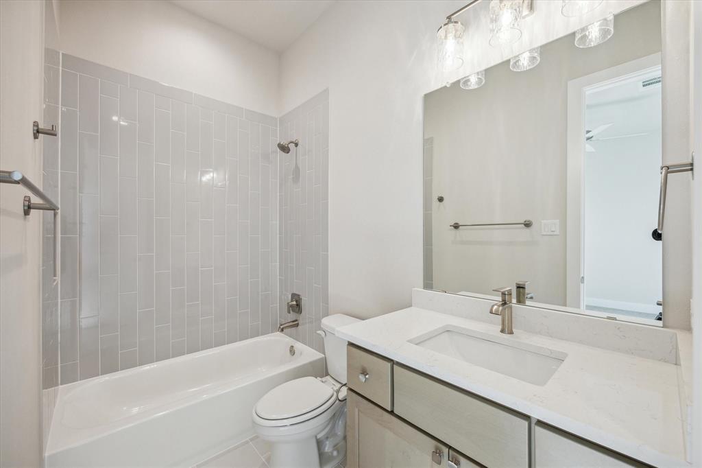 1020 Lake Breeze Drive, Waller, Texas image 38