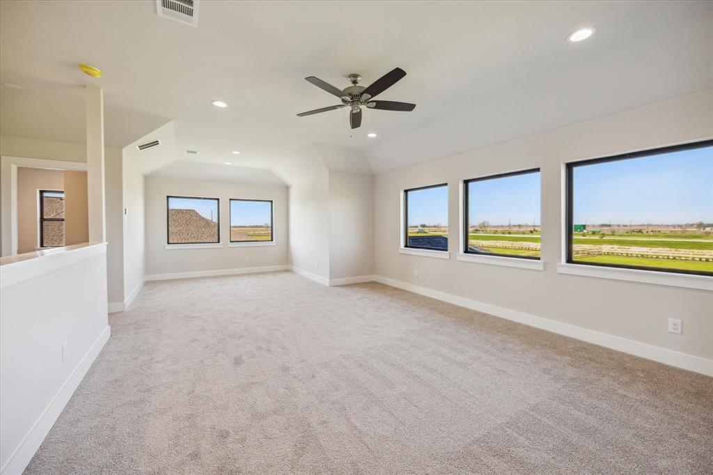 1020 Lake Breeze Drive, Waller, Texas image 31