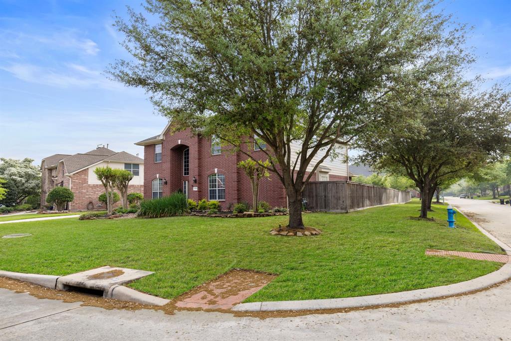 20819 Pinebrook Hollow Lane, Spring, Texas image 4