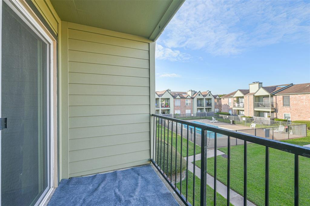 18800 Egret Bay Boulevard #1006, Webster, Texas image 29