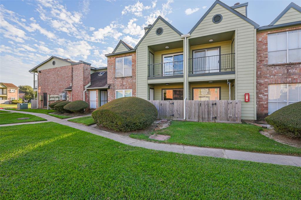 18800 Egret Bay Boulevard #1006, Webster, Texas image 34