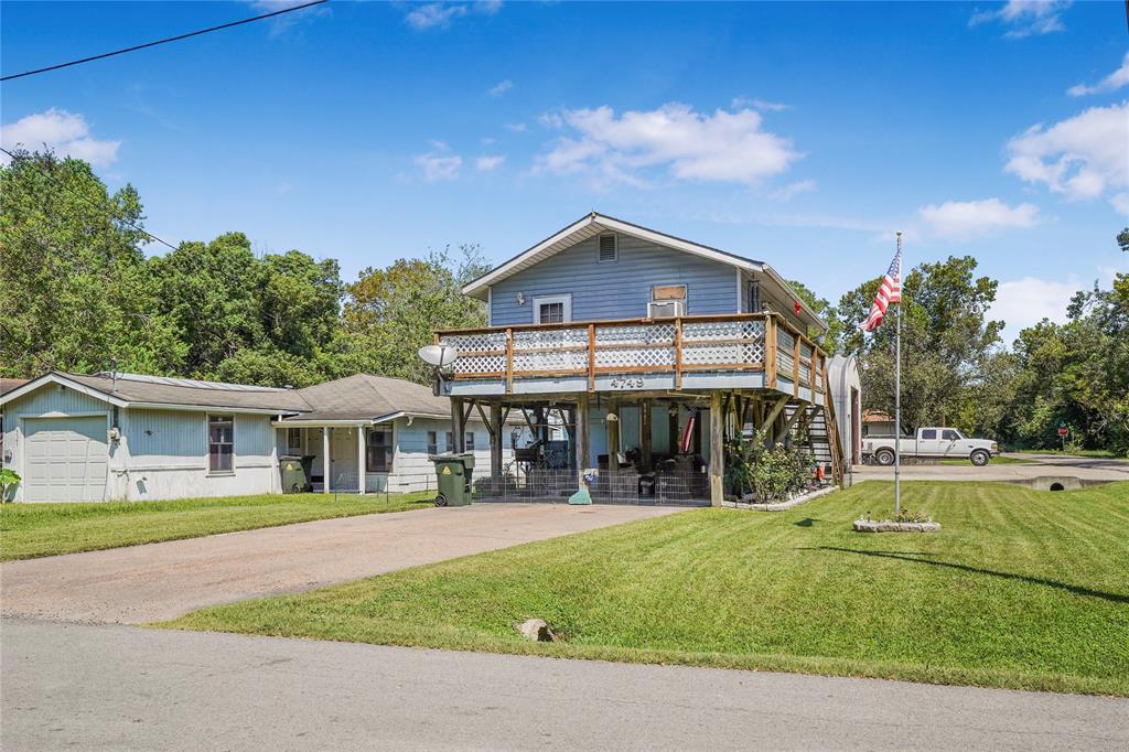 4749 2nd Street, Bacliff, Texas image 3