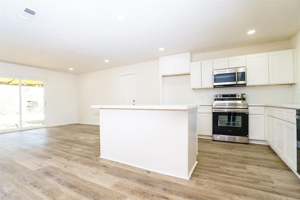 1326 County Road 687, Angleton, Texas image 3