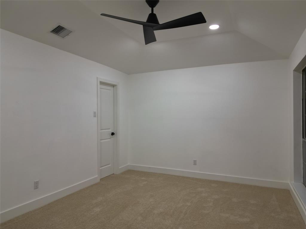 2225 W Clare Street, Deer Park, Texas image 7