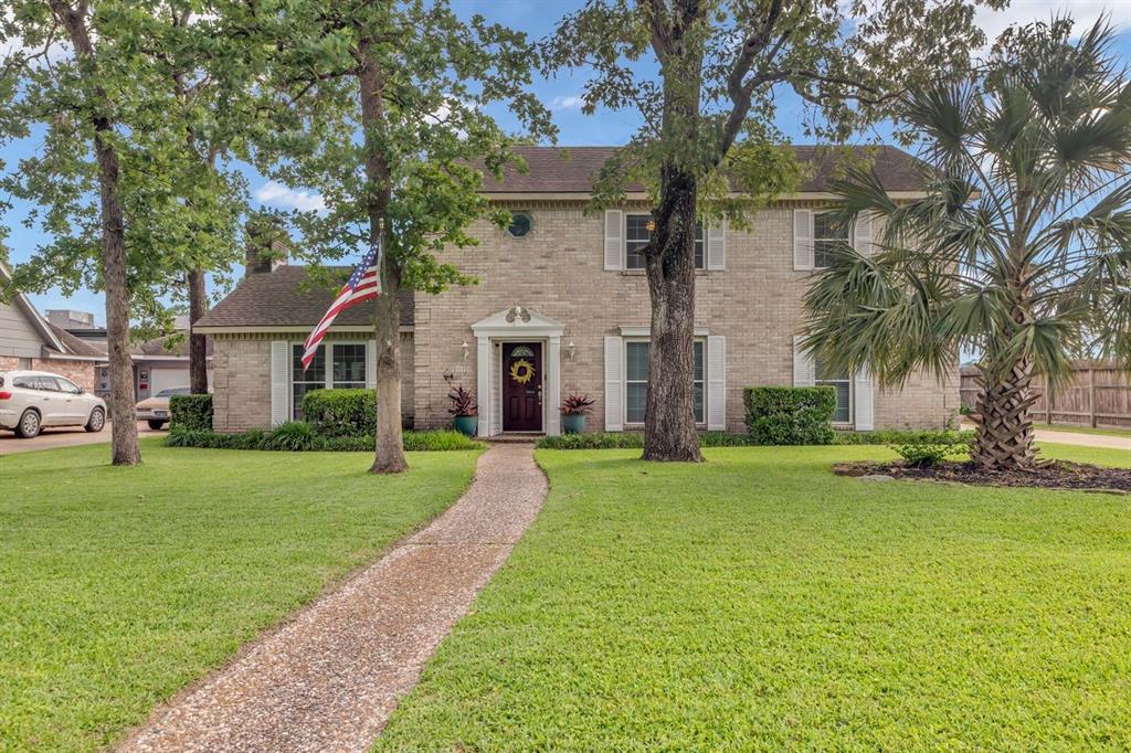 10110 Cantertrot Drive, Humble, Texas image 1