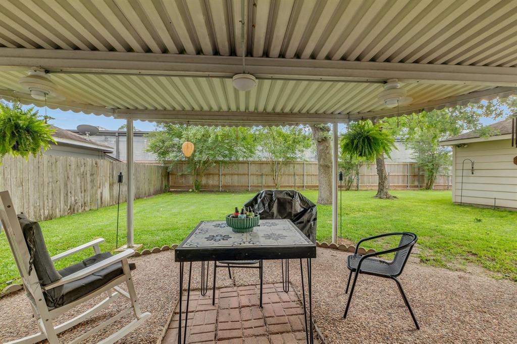 10110 Cantertrot Drive, Humble, Texas image 10