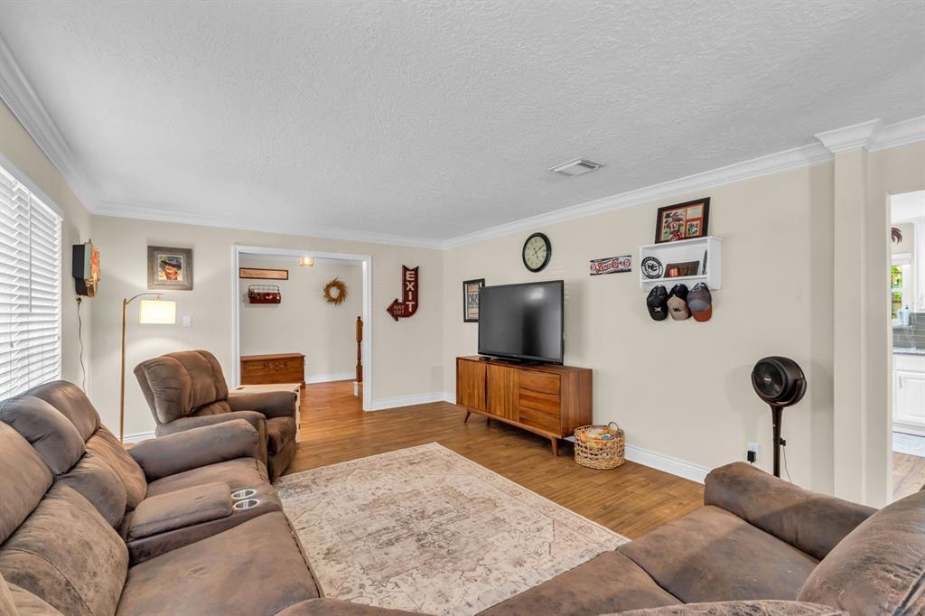 10110 Cantertrot Drive, Humble, Texas image 18