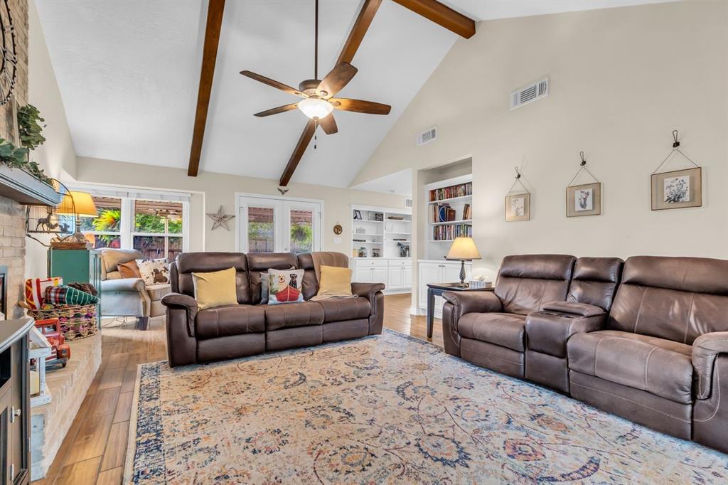 10110 Cantertrot Drive, Humble, Texas image 31