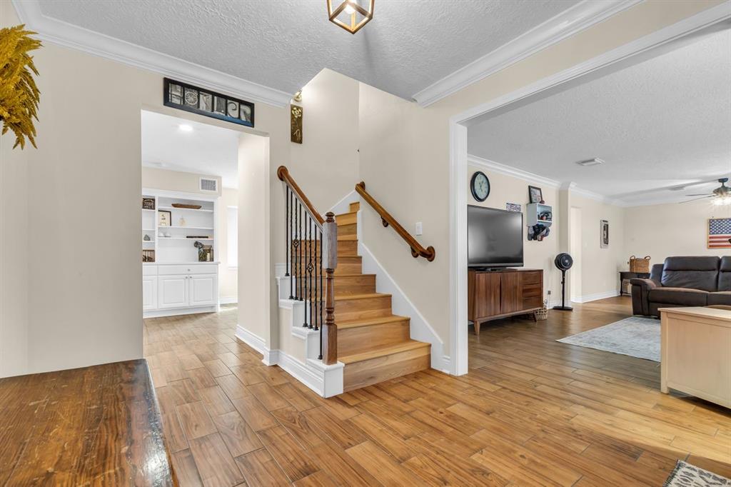10110 Cantertrot Drive, Humble, Texas image 11