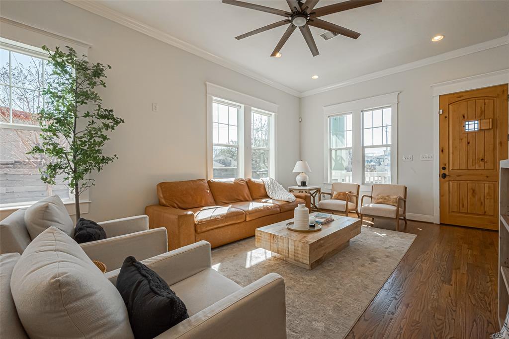 304 Walton Street, Houston, Texas image 6
