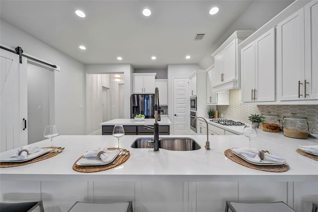 15810 Bird Of Paradise Drive, Conroe, Texas image 5
