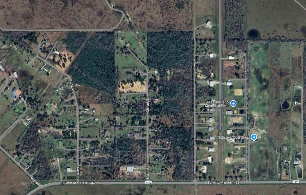 Melanie Lane, Needville, Texas image 4