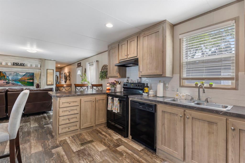 8113 Lazy Ln, Spring, Texas image 15