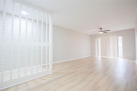 2220 S Piney Point Road 207 Houston TX 77063