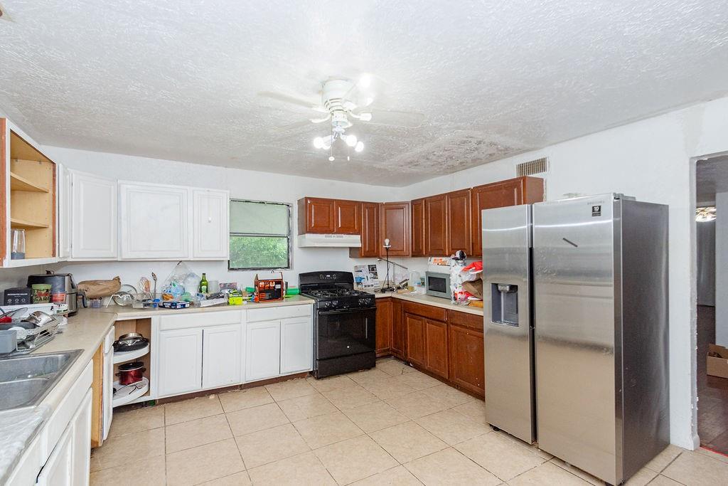 915 S 5th Street, Conroe, Texas image 13