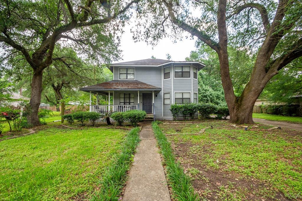 915 S 5th Street, Conroe, Texas image 1