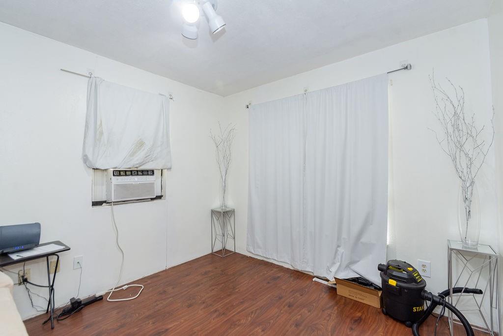 915 S 5th Street, Conroe, Texas image 10