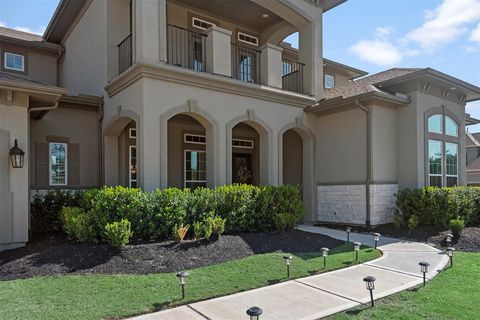 Single Family Residence in Cypress TX 19602 Mahogany Ridge Court 3.jpg