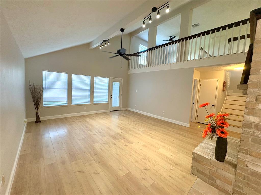 1935 Creekshire Drive, Sugar Land, Texas image 12