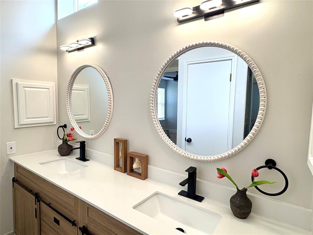1935 Creekshire Drive, Sugar Land, Texas image 17