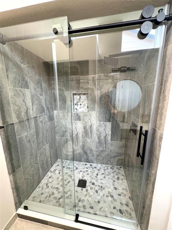 1935 Creekshire Drive, Sugar Land, Texas image 18