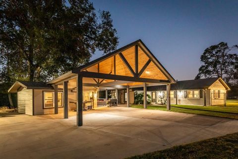 A home in Brazoria