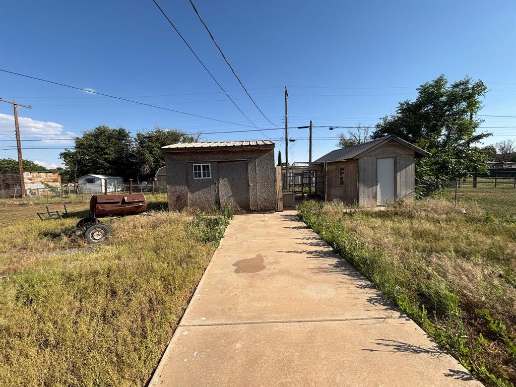 1205 14th Street, Seagraves, Texas image 28