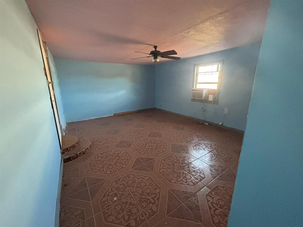 1205 14th Street, Seagraves, Texas image 17